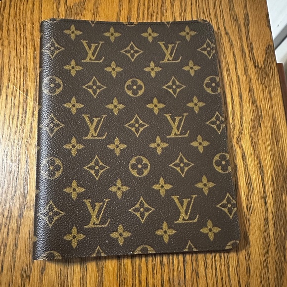 Louis Vuitton Desk Agenda Cover MM - Picture 1 of 10